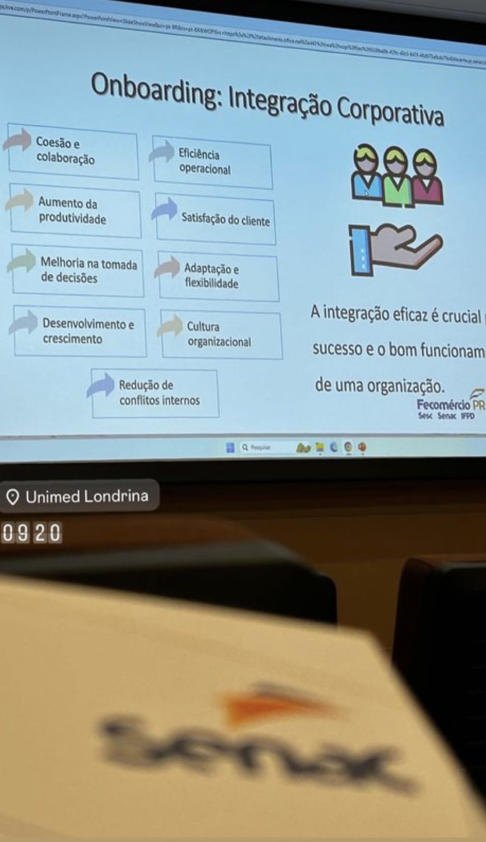 Slide de apresentação sobre onboarding e integração corporativa