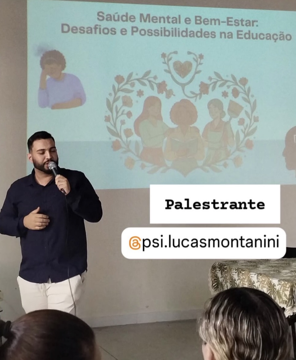 Lucas Montanini palestrando sobre saúde mental e bem-estar na educação